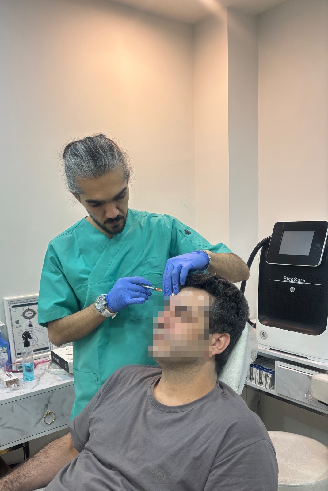 تصویر محیط کلینیک زیبایی و لیزر باران در شهرری